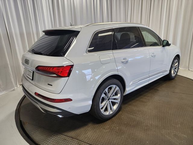 2025 Audi Q7 Premium Plus