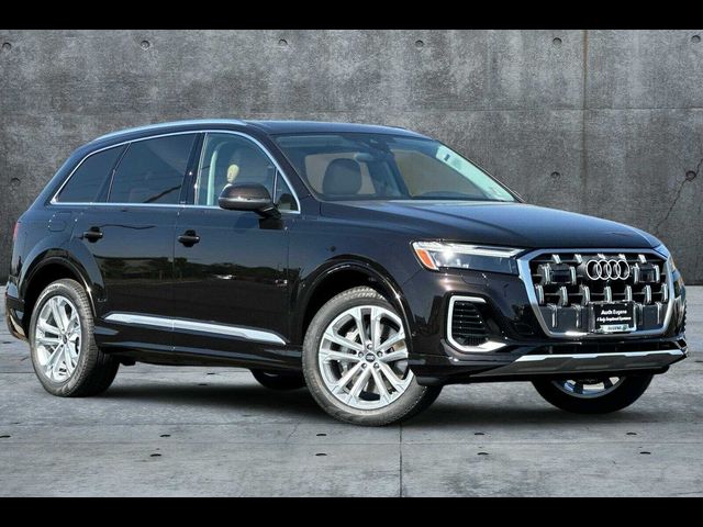 2025 Audi Q7 Premium Plus