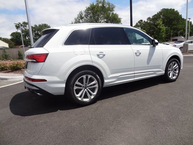 2025 Audi Q7 Premium Plus