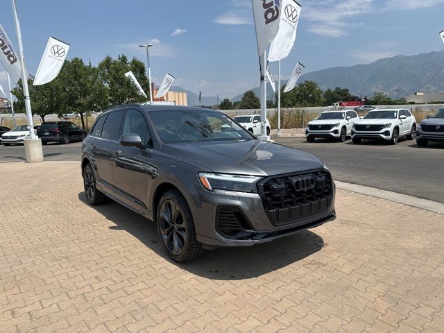 2025 Audi Q7 Premium Plus