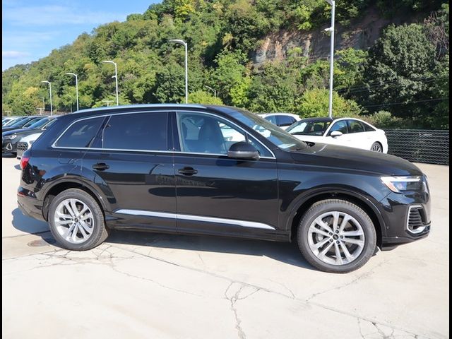 2025 Audi Q7 Premium Plus