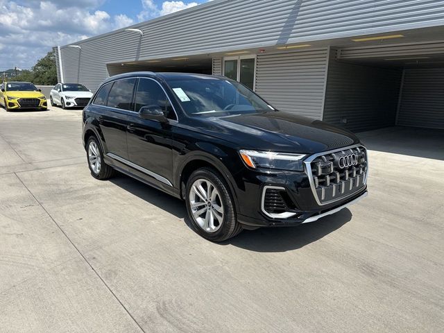 2025 Audi Q7 Premium Plus