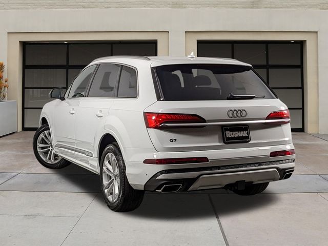 2025 Audi Q7 Premium Plus