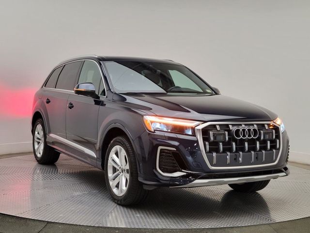 2025 Audi Q7 Premium Plus