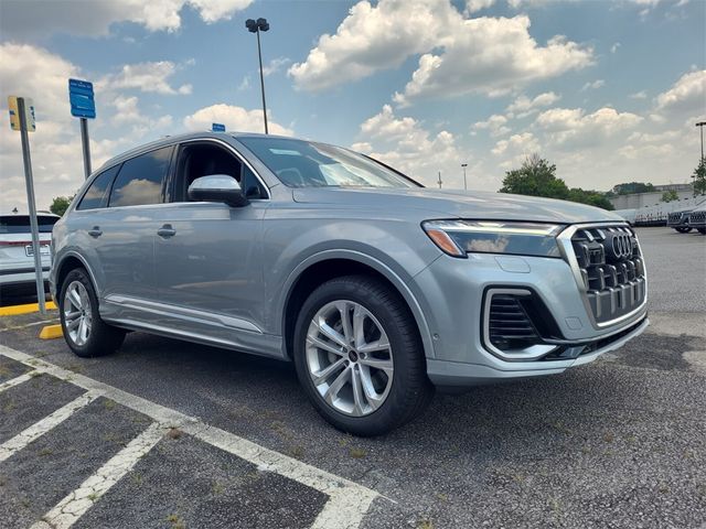 2025 Audi Q7 Premium Plus