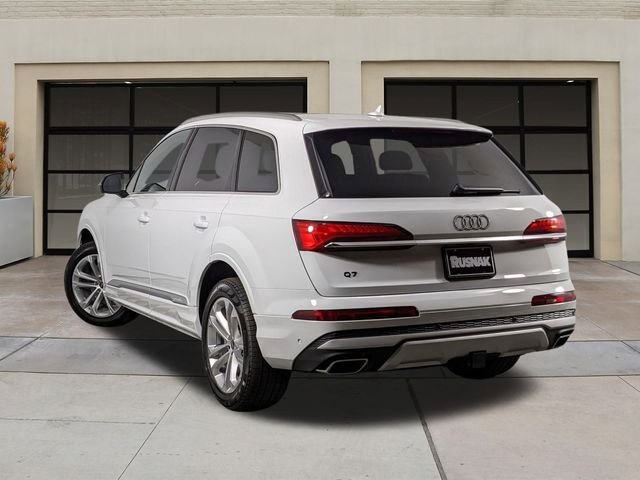 2025 Audi Q7 Premium Plus