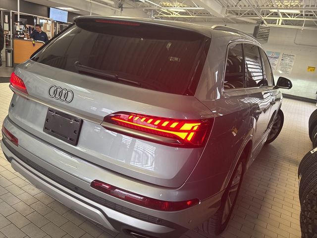 2025 Audi Q7 Premium Plus
