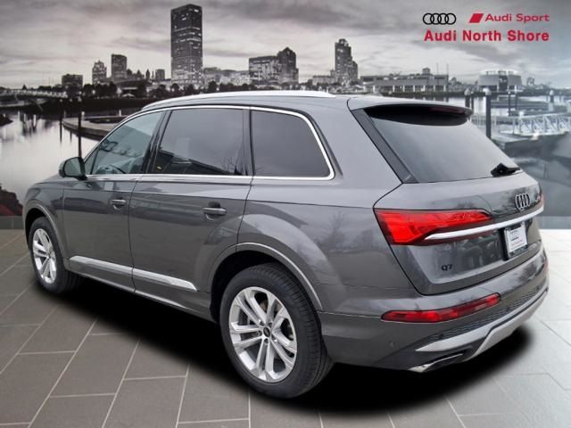 2025 Audi Q7 Premium Plus