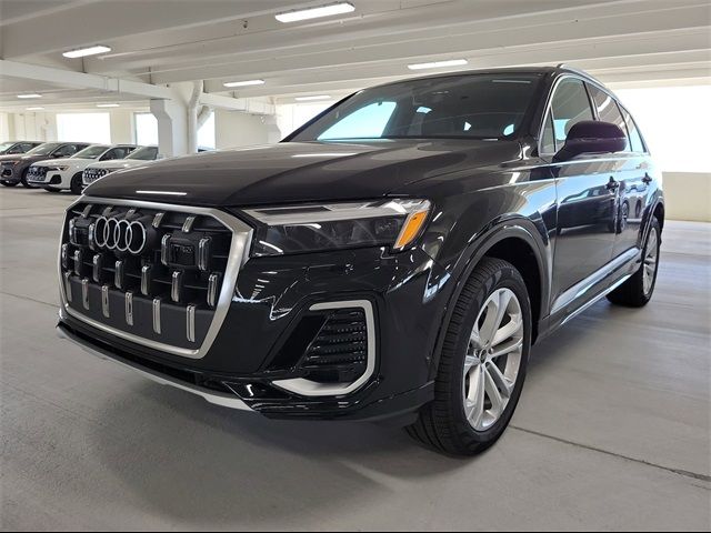 2025 Audi Q7 Premium Plus