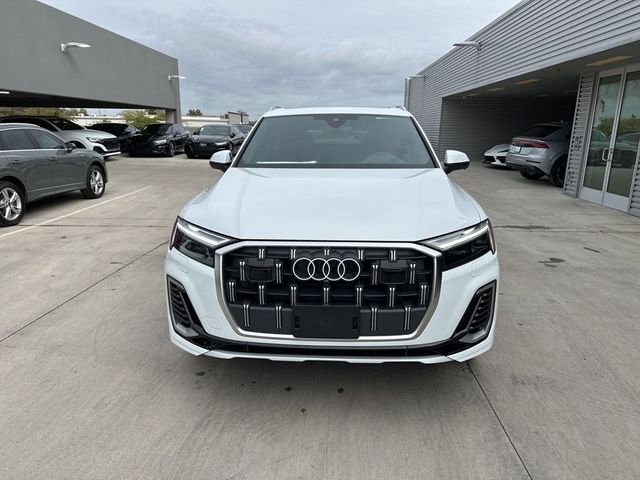 2025 Audi Q7 Premium Plus