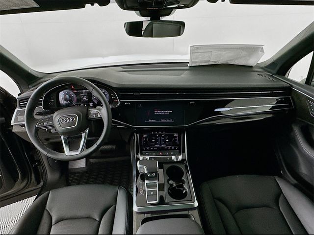 2025 Audi Q7 Premium Plus