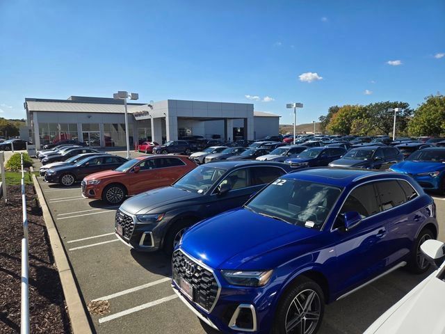 2025 Audi Q7 Premium Plus