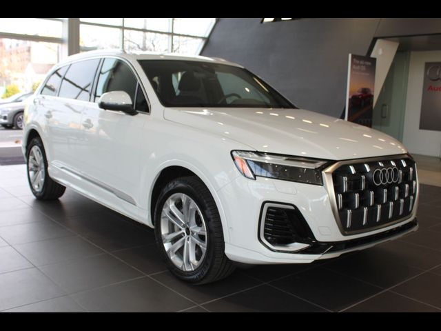 2025 Audi Q7 Premium Plus