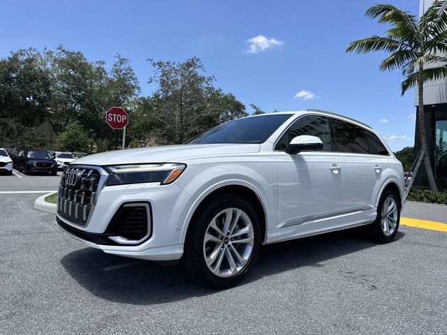 2025 Audi Q7 Premium Plus