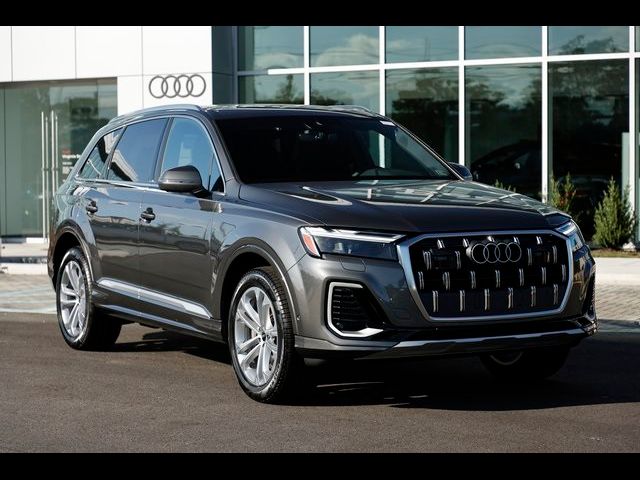 2025 Audi Q7 Premium Plus