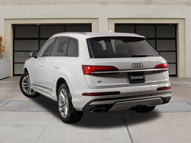 2025 Audi Q7 Premium Plus