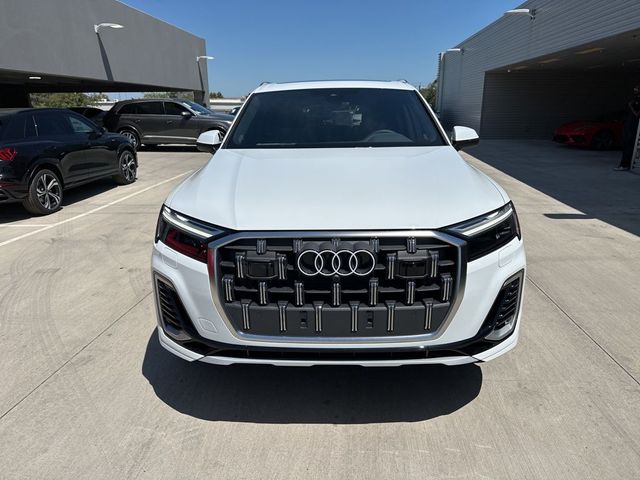 2025 Audi Q7 Premium Plus