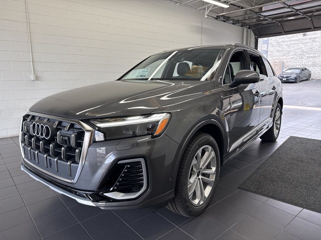 2025 Audi Q7 Premium Plus