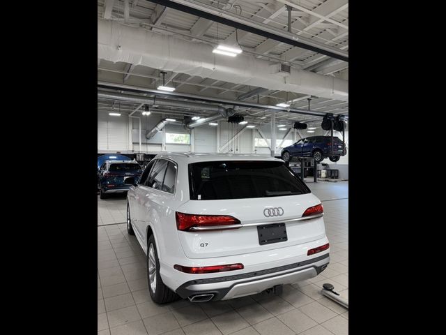 2025 Audi Q7 Premium Plus