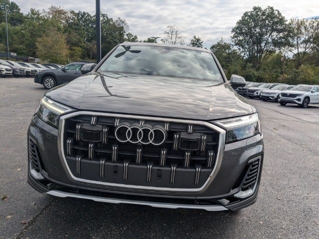 2025 Audi Q7 Premium Plus