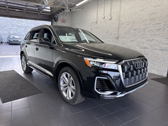 2025 Audi Q7 Premium Plus