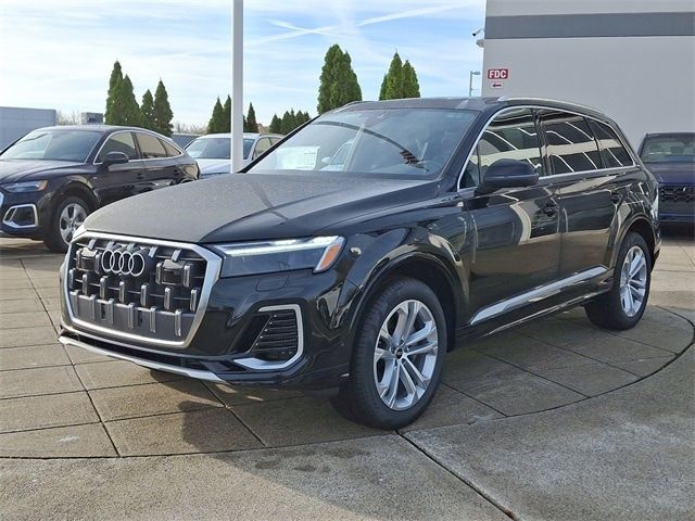 2025 Audi Q7 Premium Plus