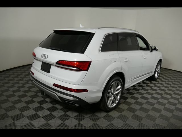 2025 Audi Q7 Premium Plus