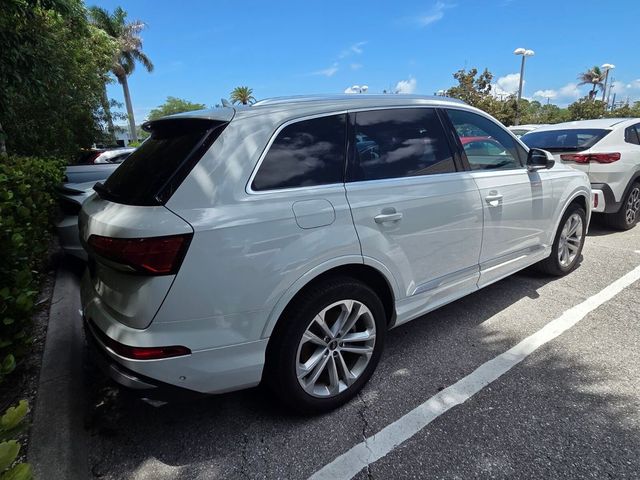 2025 Audi Q7 Premium Plus