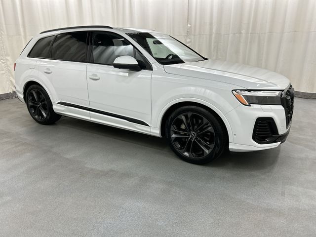 2025 Audi Q7 Premium Plus