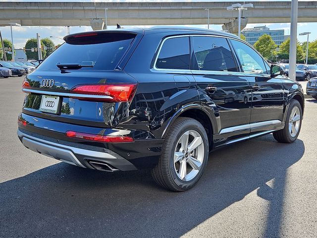 2025 Audi Q7 Premium