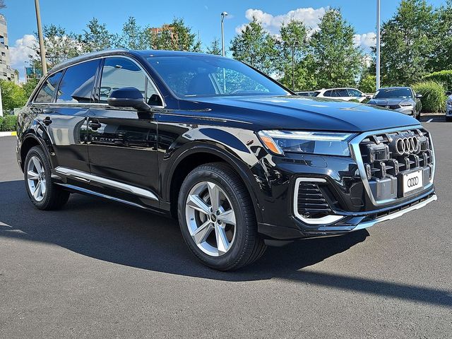 2025 Audi Q7 Premium