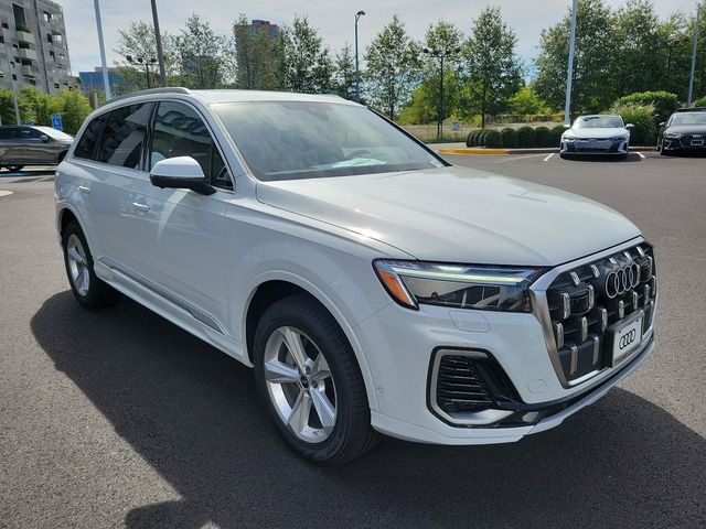 2025 Audi Q7 Premium