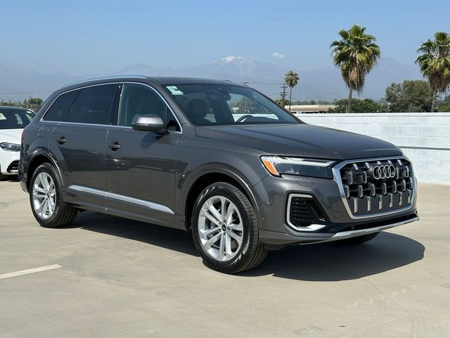 2025 Audi Q7 Premium