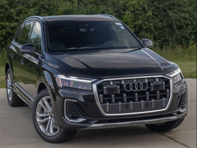 2025 Audi Q7 Premium