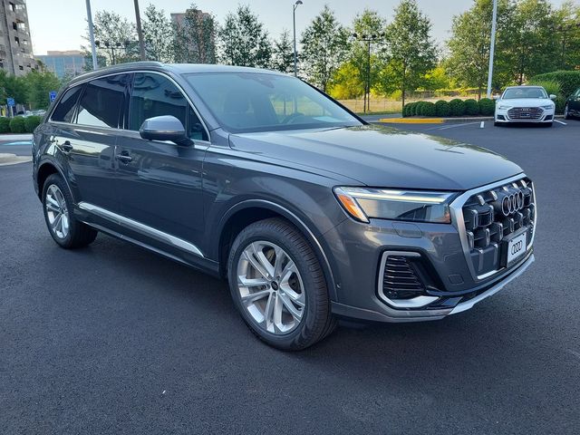 2025 Audi Q7 Premium