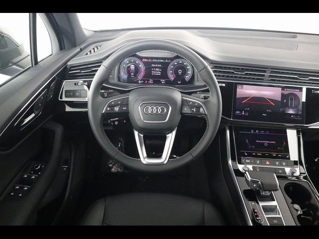 2025 Audi Q7 Premium