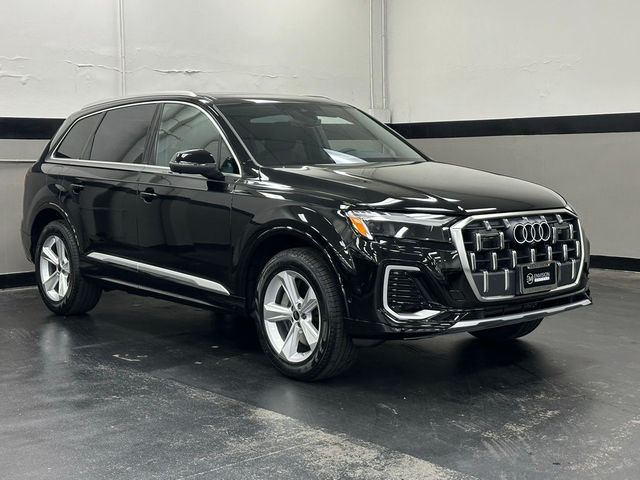 2025 Audi Q7 Premium