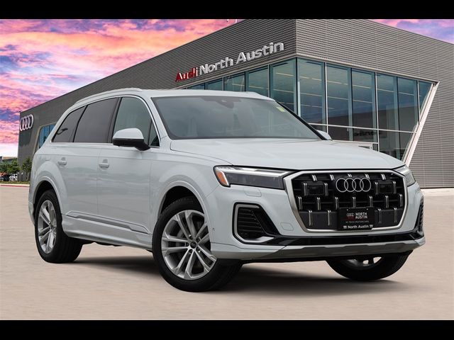 2025 Audi Q7 Premium