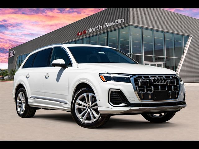 2025 Audi Q7 Premium