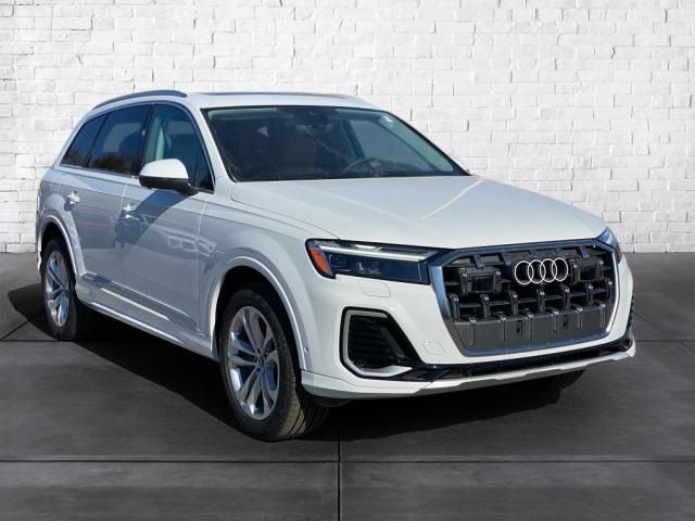 2025 Audi Q7 Premium