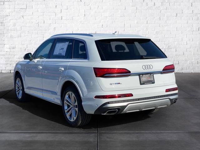 2025 Audi Q7 Premium