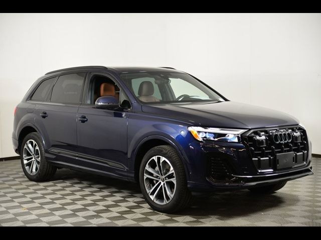2025 Audi Q7 Premium