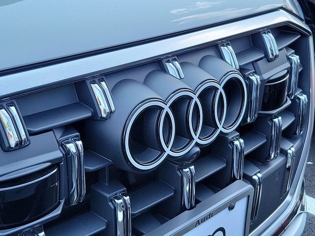 2025 Audi Q7 Premium