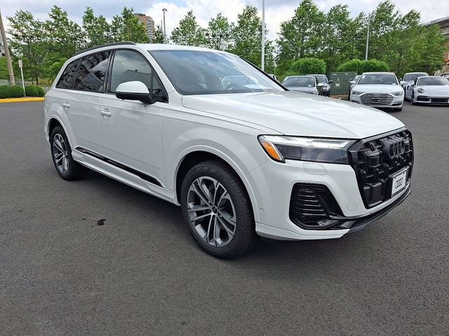 2025 Audi Q7 Premium