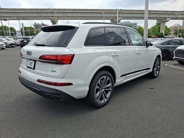 2025 Audi Q7 Premium
