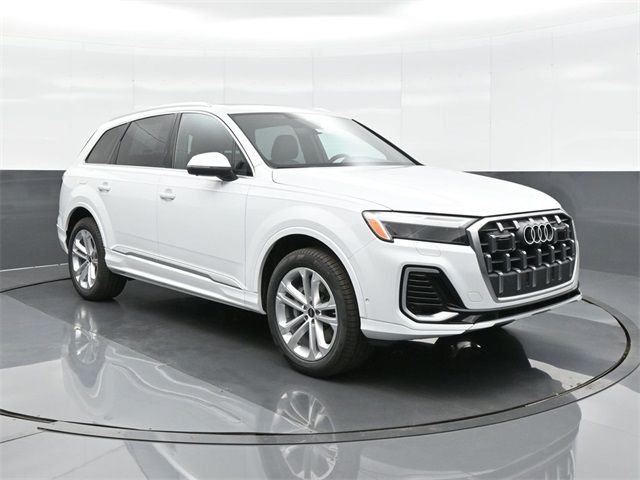 2025 Audi Q7 Premium