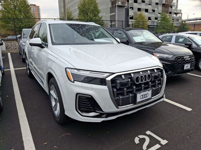 2025 Audi Q7 Premium