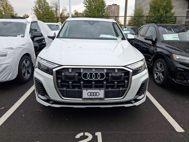 2025 Audi Q7 Premium