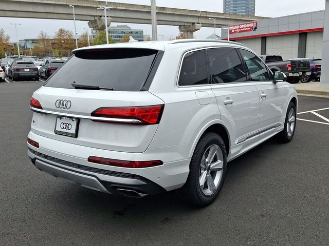 2025 Audi Q7 Premium