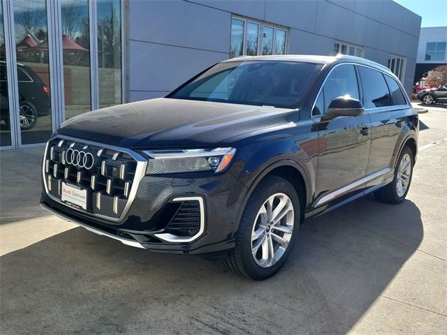 2025 Audi Q7 Premium